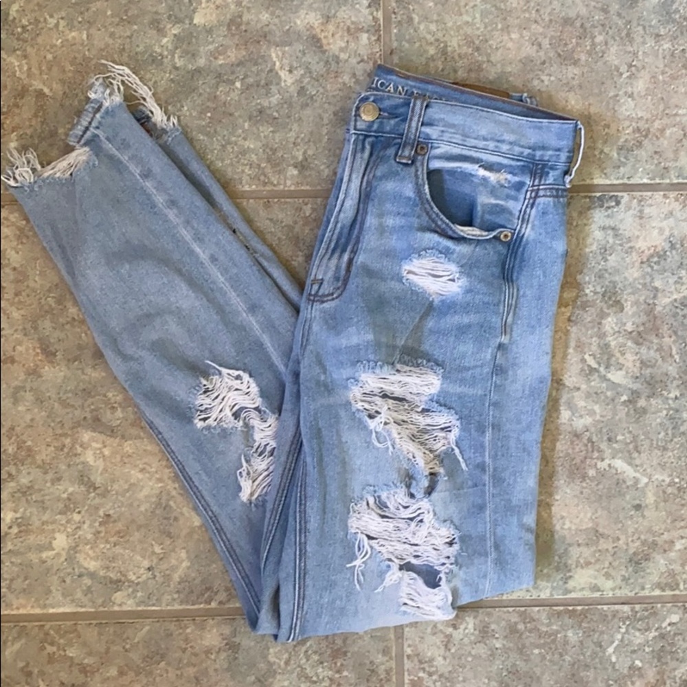❤️SOLD❤️ American eagle light wash mom jeans